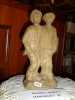 Dřevěná soška - 2 muži, výška 23 cm 