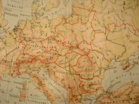 Zeměpisný atlas světa z roku 1922