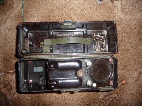 Prodám starý český vojenský telefon